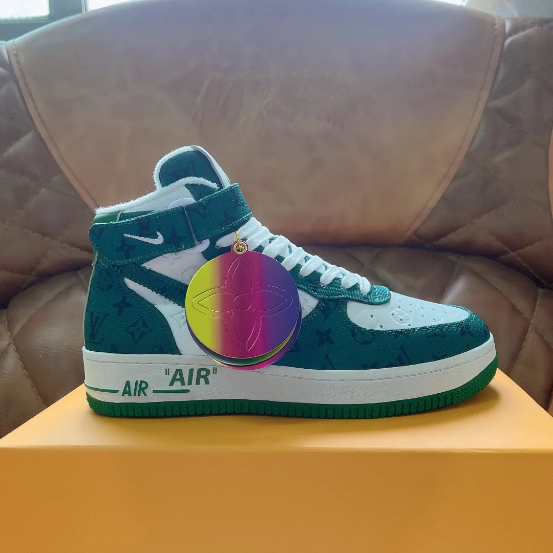 P480 Loui* Vuitto* x OFF-WHITE x Nike three-party collaboration! Trendy and cool men's high-top casual sports shoes with unrivaled color matching. The design idea basically continues the style of THE TEN. The Swoosh line and tongue label have a very familiar visual effect and are both fashionable and trendy! A must-have for fashionistas! The effect on your feet is absolutely stunning! Size: 38-45